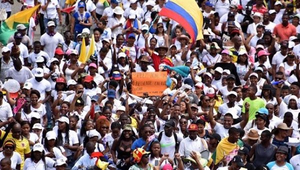 Buenaventura's residents striking for the sixth day in a row on Sunday 21, May 2017.