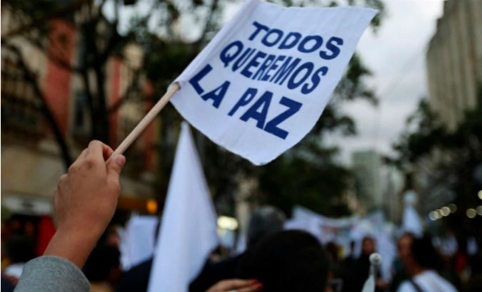 A sign in favor of peace in Colombia. It reads, 