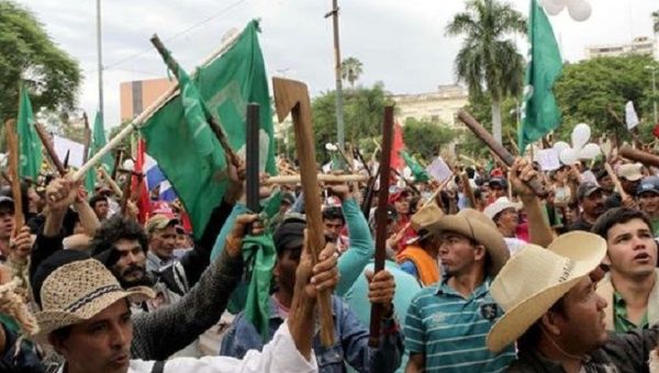 Paraguay's campesinos have been mobilizing since July to demand the government to restructure their debts.