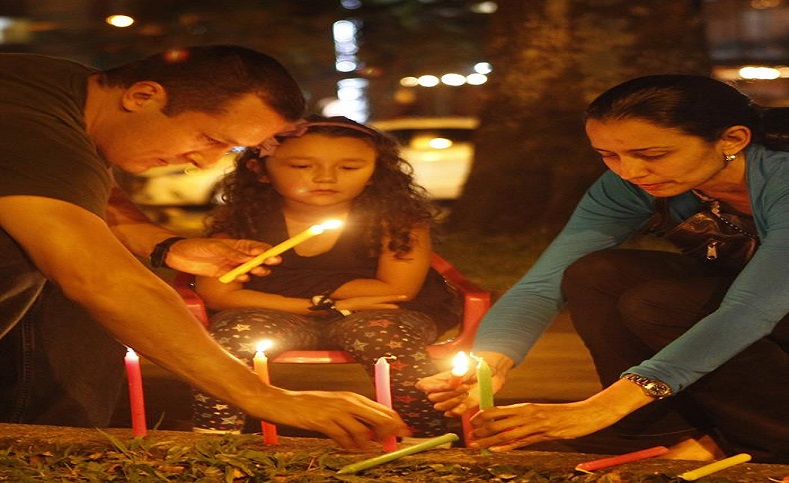 Day Of Candles Christmas Tradition Illuminates Colombia Multimedia Telesur English