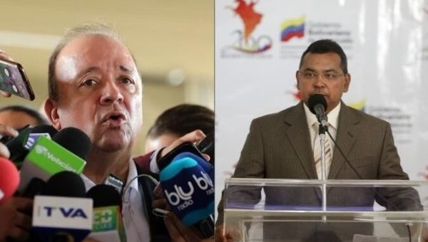 Colombian Defense Minister Luis Carlos Villegas (L) and Venezuela's Ministry of the Interior and Justice Nestor Reverol (R).