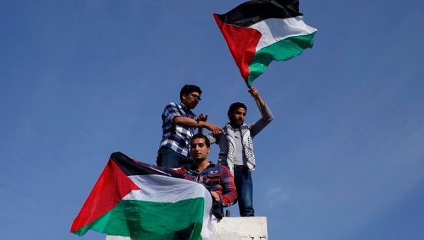 Arab leaders' decision to help Palestine financially was welcomed by the Palestine Liberation Organization. 