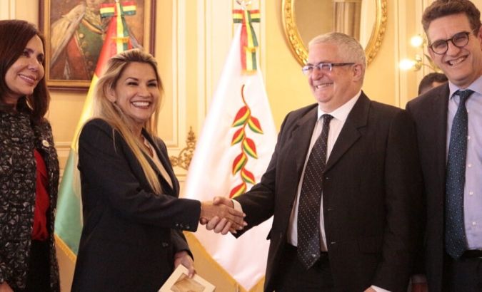 The de facto ruler of Bolivia Jeanine Añez, Bolivian Interim Foreign Minister Karen Longaric, the Director of the department for South America of Israel Shmulik Bass, and the Israeli ambassador to Peru Asaf Ichilevich met in the Government Palace of La Paz (Bolivia).