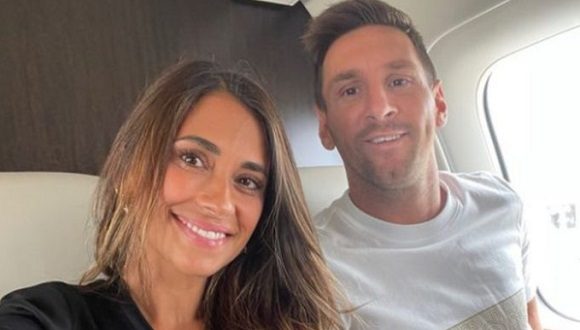 Messi and his wife Antonella on the plane en route to Paris, France. August 10, 2021.