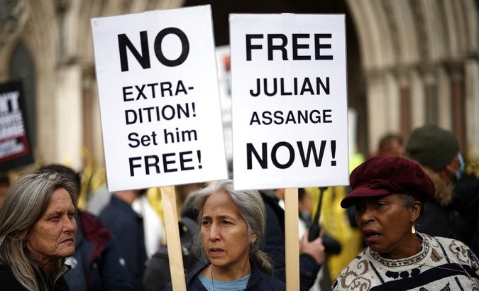 Citizens demand Julian Assange's release, London, United Kingdom, Oct. 27, 2021.