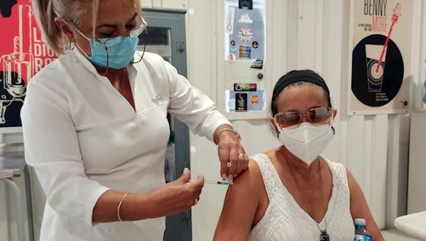A woman receives the Cuban vaccine Abdala, in Havana (Cuba).