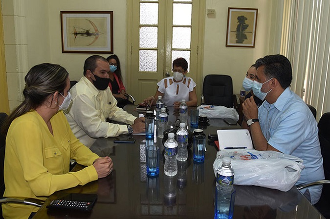 ALBA-TCP Executive Secretary, Sacha Llorenti, visits Prensa Latina headquarters in Havana.