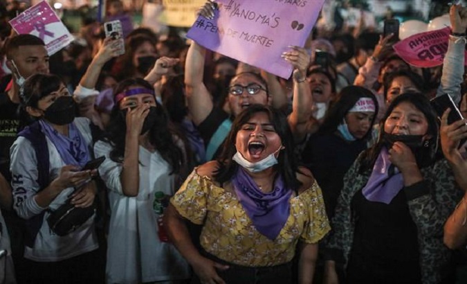 Citizens demanding justice for Damaris, Lima, Peru, April 14, 2022,