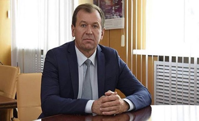 The Mayor of Balakleya has been accused of treason for accepting Russian humanitarian aid. Apr. 22, 2022.