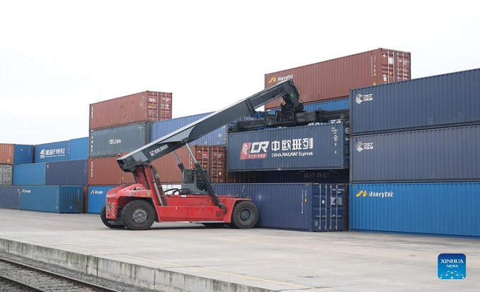 Chinese Ministry of Commerce official says foreign trade companies face tough challenges in a difficult economic outlook exacerbated by the ongoing COVID-19 pandemic. Apr. 28, 2022.