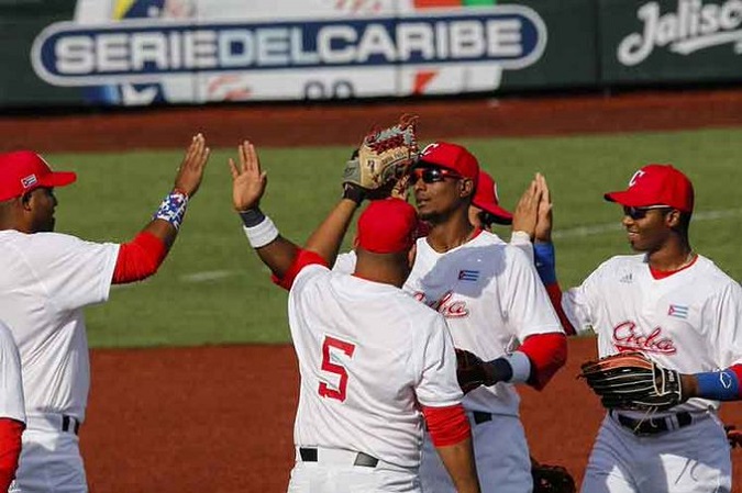 Cuba returned as a guest country to the Caribbean Baseball Series, the Caribbean Professional Baseball Confederation (CBPC) reported Friday in this capital.