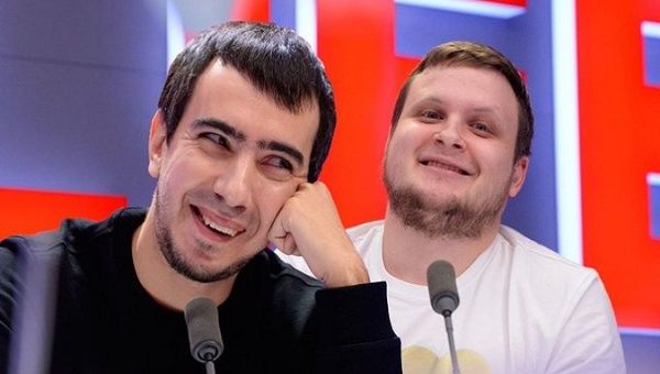 Pranksters Vovan and Lexus received a secured phone as a prize at the first national ceremony of awards for Internet content. Jun.2, 2022.