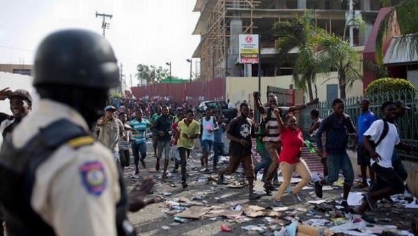 An armed gang kidnaps 38 people in Port-au-Prince, Haiti.