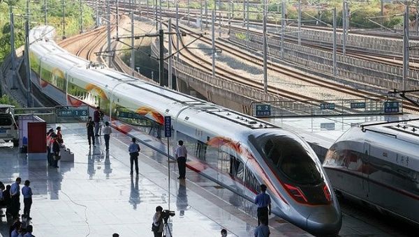 China's high-speed rail from Beijing to Wuhan started operations on Monday at a speed of 350km/h. Jun. 20, 2022.