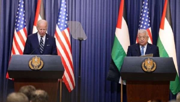 U.S. President Joe Biden (L) & Palestinian President Mahmud Abas (R), July 15, 2022.