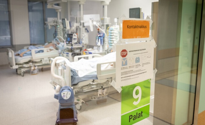 Patients in a ward at the North Estonia Medical Center.