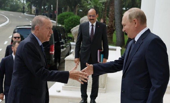 Turkish President Recep Tayyip Erdogan (L) & Russian President Vladimir Putin, Aug. 5, 2022.