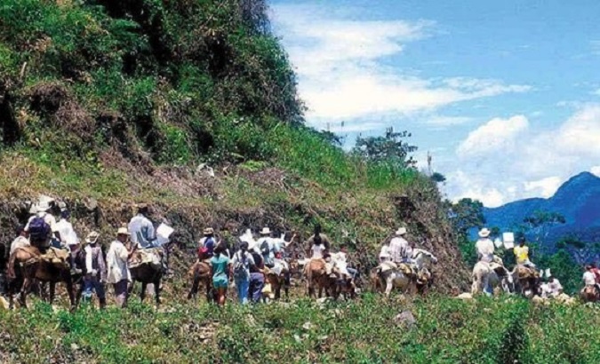 Caravan of displaced farmers in Colombia.
