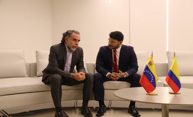 Armando Benedetti received by Rander Peña, Vice Minister of the Americas of the People's Ministry of Foreign Affairs. Aug. 28, 2022.