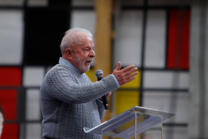 The former Brazilian president and current candidate for the Presidency, Luiz Inácio Lula da Silva, speaks during a visit to a fair of organic products of the peasant movements and a meeting with representatives of cooperatives national