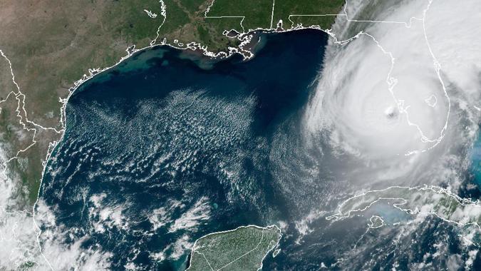 Satellite image provided today by the United States National Office of Oceanic and Atmospheric Administration (NOAA), through the National Hurricane Center (NHC), in which it is recorded the location of Category 4 Hurricane Ian
