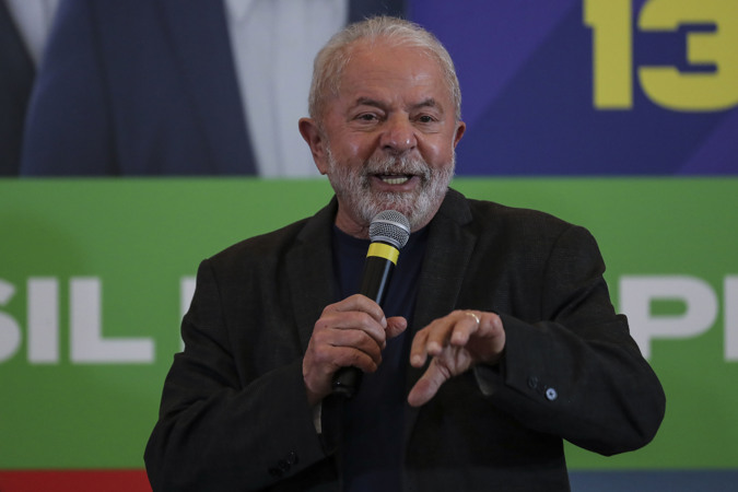 The former president and candidate for the presidency of Brazil, Luiz Inácio Lula da Silva, of the Workers' Party (PT), speaks during a meeting with his campaign committee, today, in São Paulo
