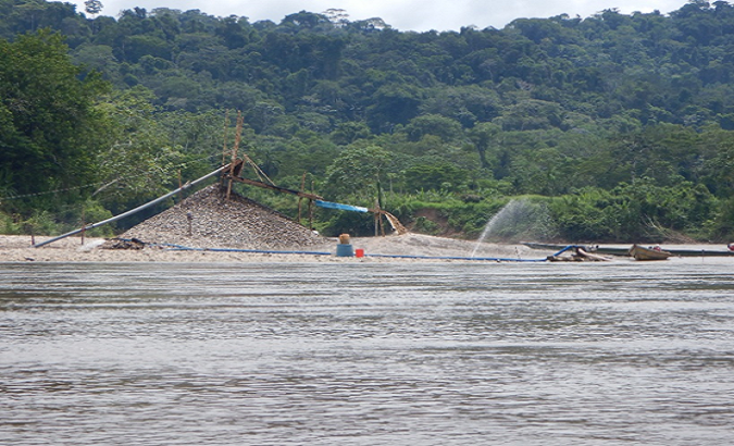 Peruvian Ombudsman's Office is concerned about illegal mining in the Amazonia due to the 