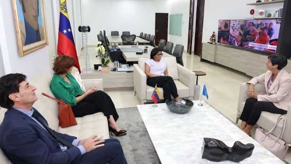 Venezuelan VP Delcy Rodríguez with UN reps 
