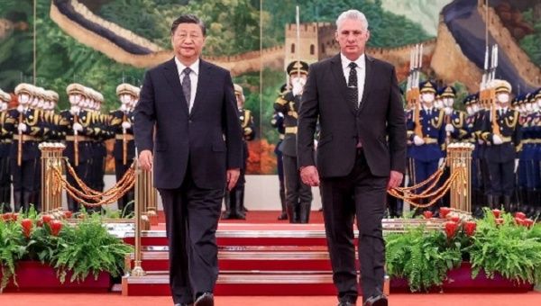 Chinese President Xi Jinping (L) & Cuban President Miguel Diaz-Canel (R), Nov. 25, 2022.