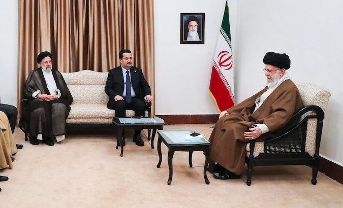 Iraq's PM Mohammed Shia' al-Sudani (C) meeting with Iran's supreme leader Ali Khamenei (R), Nov. 28, 2022.