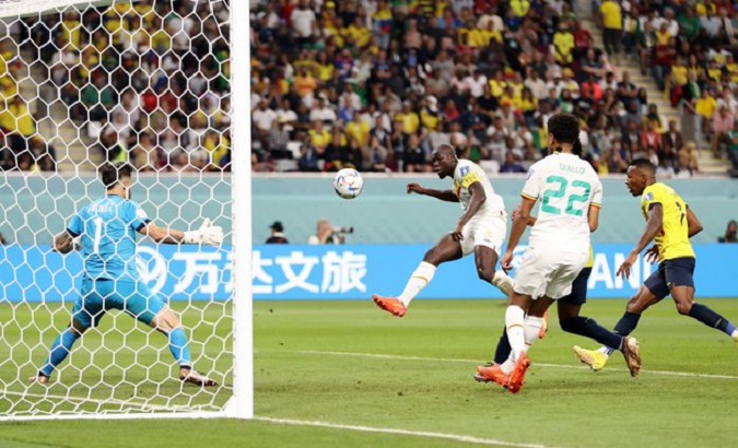 Kalidou Koulibaly scores the winning goal for Senegal in Qatar, Nov. 29, 2022.