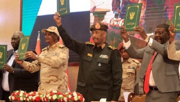 Army chief Abdel Fattah al-Burhan (C) and other leaders, in Khartoum, Sudan, Dec. 5, 2022. 