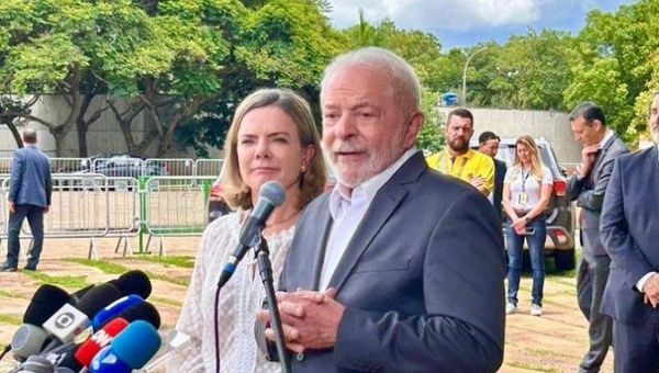 Brazilian President-elect Lula da Silva (R) and Gleisi Hoffmann (L), Dec. 2022.  