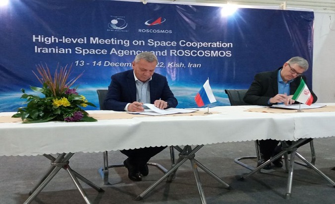 Director General of the Russian Space Agency Yuri Borisov and Head of the Iranian Space Agency Hasan Salarieh. Dec. 14, 2022.
