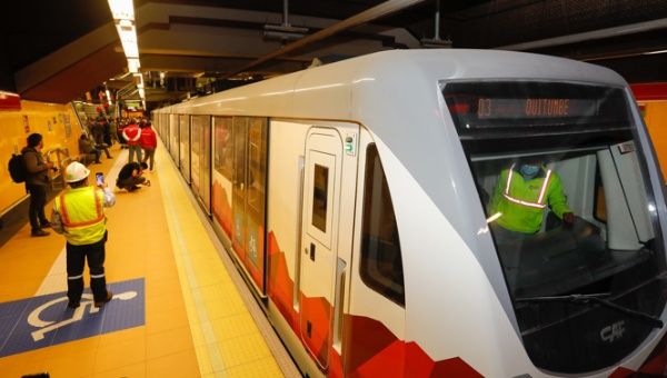 hotograph of a Quito subway car during its inauguration to the public in its first instructional phase, today, in Quito (Ecuador)