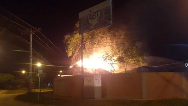 Forest and Land Authority offices set on fire by right-wing paramilitaries, Santa Cruz, Bolivia, Dec. 30, 2021.
