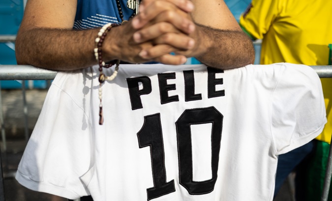 Pelé supporters line up to enter the Vila Belmiro stadium in Santos City, Brazil, Jan. 2, 2023.