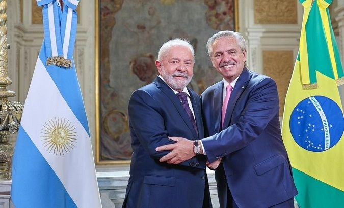 Brazilian President Lula da SIlva (L) & Argentine President Alberto Fernandez (R), Buenos Aires, Jan. 22, 2023.