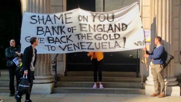 Protest against the retention of Venezuelan gold, London, U.K., 2020.