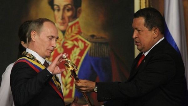 Venezuelan President Hugo Chavez (R) & Russian President Vladimir Putin (L) in Caracas, 2010.
