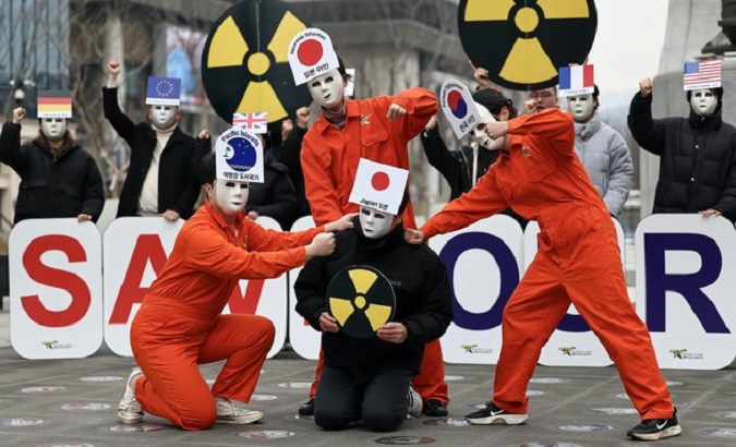 Protest against Japan's nuclear wastewater disposal plan.