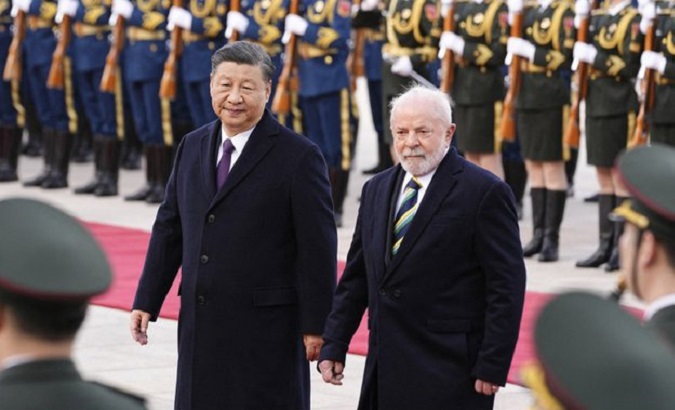 Chinese President Xi Jinping (L) and Brazilian President Lula da Silva (R), Beijing, April 14, 2023.