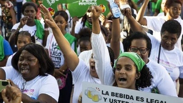 Dominican women demand the decriminalization of abortion. 