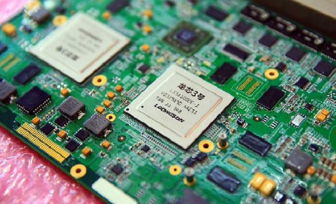 A computer board with a Chinese central processing unit as the core.