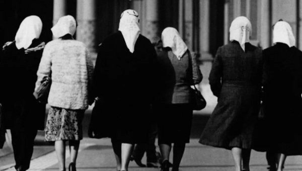 Mothers of the politically dissapeared heading to the government palace in Buenos Aires, 1977.