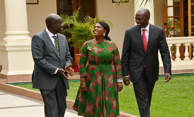 Kenyan President William Ruto (L) and Colombian VP Francia Marquez (C) in Nairobi, May 16, 2023.