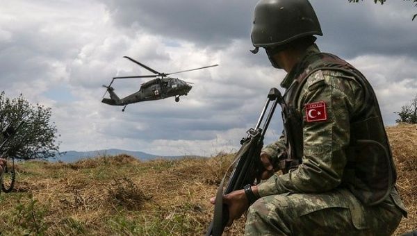 Members of the Turkish army in the field, 2023.