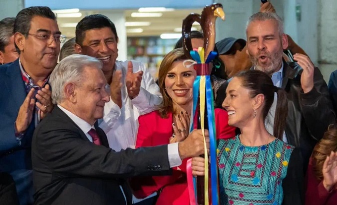 Mexican President Andres Manuel Lopez Obrador (L) and Claudia Sheinbaum (R), Sept. 2023.