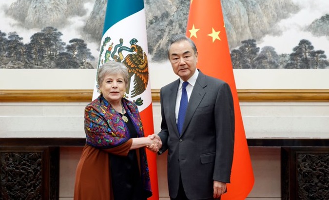 Foreign ministers Alicia Barcena (L) and Wang Yi (R), Dec. 5, 2023.