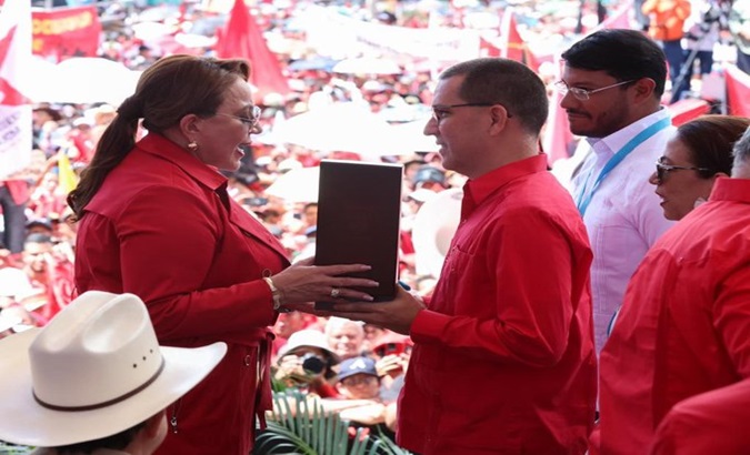 President Nicolás Maduro thanks Francisco Morazán Order granted by Honduras. Jan. 29, 2024.